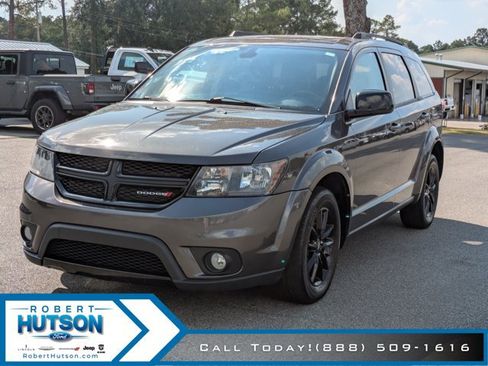 Used 2019 Dodge Journey SE w/ Premium Group image 2