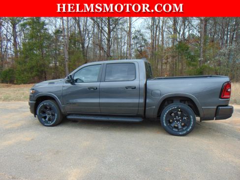 New 2026 RAM 1500 Big Horn AWD/4WD image 6