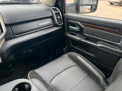 Used 2024 RAM 2500 Laramie w/ Safety Group AWD/4WD image 10