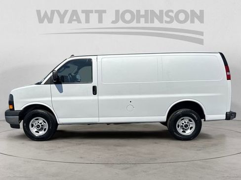 Used 2023 GMC Savana 2500 w/ Driver Convenience Package RWD image 2