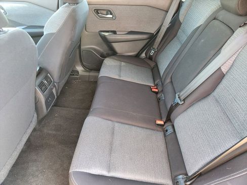 Used 2023 Nissan Rogue SV image 18