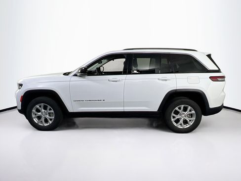 Used 2023 Jeep Grand Cherokee Limited AWD/4WD image 8