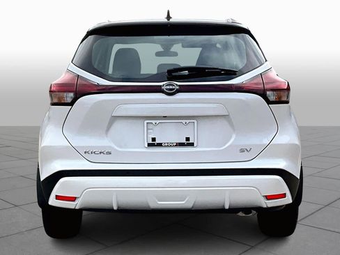 Certified 2024 Nissan Kicks SV image 5
