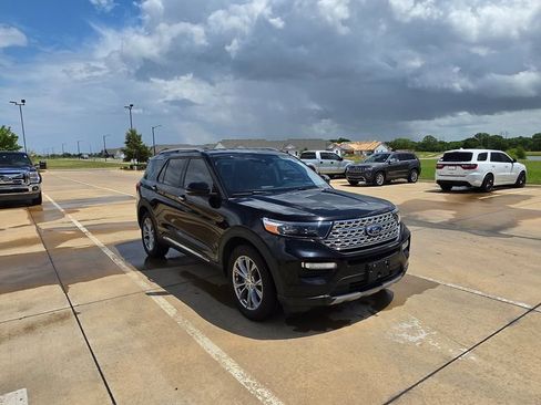 Used 2021 Ford Explorer XLT w/ Equipment Group 202A AWD/4WD image 7