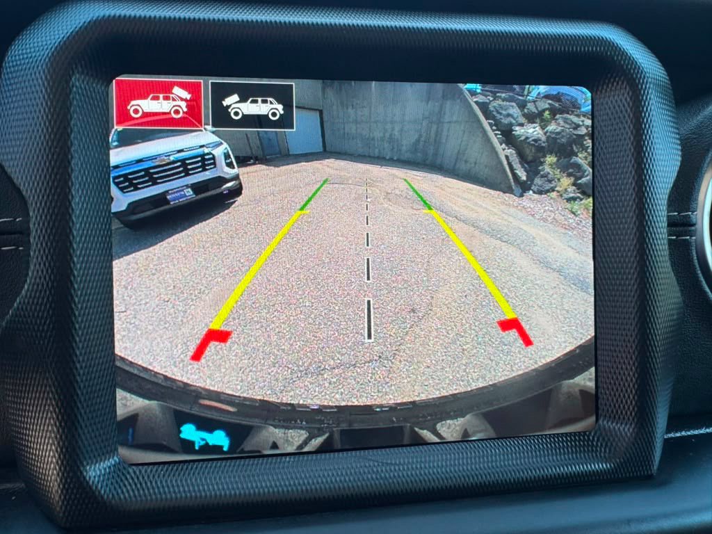 Used 2023 Jeep Wrangler Unlimited Sahara w/ Cold Weather Group AWD/4WD image 30