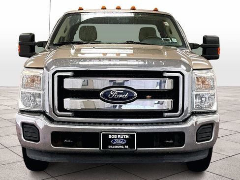 Used 2011 Ford F250 XLT w/ Camper Pkg image 3