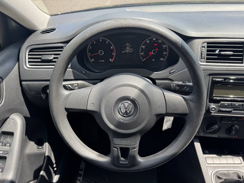 Used 2011 Volkswagen Jetta Sedan FWD image 15