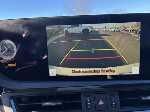 Used 2024 Lexus ES 300h w/ Premium Package image 15