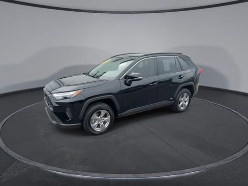 Used 2025 Toyota RAV4 XLE w/ Convenience Package image 8