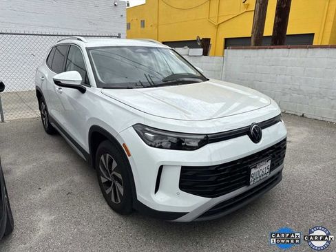 Certified 2025 Volkswagen Tiguan S FWD image 2