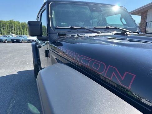 Used 2024 Jeep Wrangler Unlimited Rubicon AWD/4WD image 6