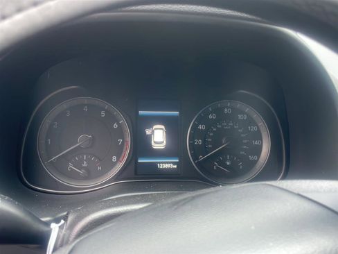 Used 2021 Hyundai Kona SEL w/ Cargo Package FWD image 2