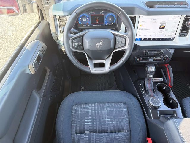 Used 2025 Ford Bronco Heritage Edition AWD/4WD image 14