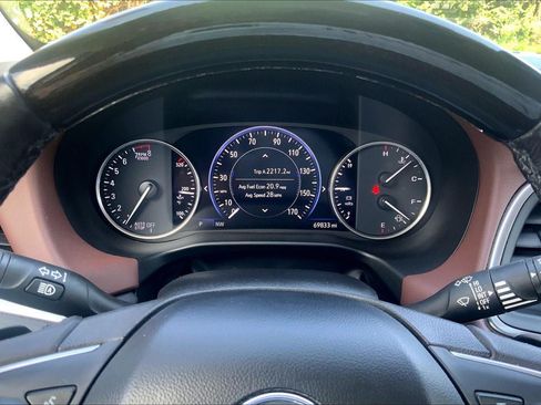 Used 2020 Buick Enclave Avenir w/ Avenir Technology Package FWD image 21