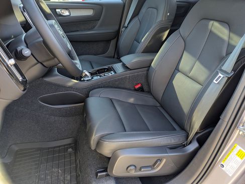 New 2026 Volvo XC40 B5 Plus w/ Protection Package Premier image 12