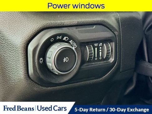 Used 2022 Jeep Wrangler Unlimited Sahara w/ Cold Weather Group AWD/4WD image 13