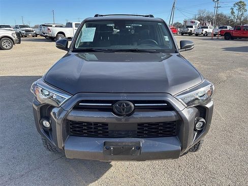 Used 2023 Toyota 4Runner SR5 Premium image 2