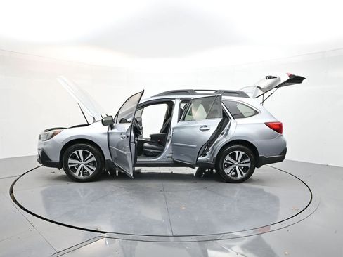 Used 2018 Subaru Outback 2.5i Limited image 37