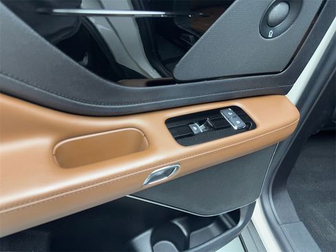 Used 2022 Lincoln Aviator Reserve w/ Equipment Group 201A image 37