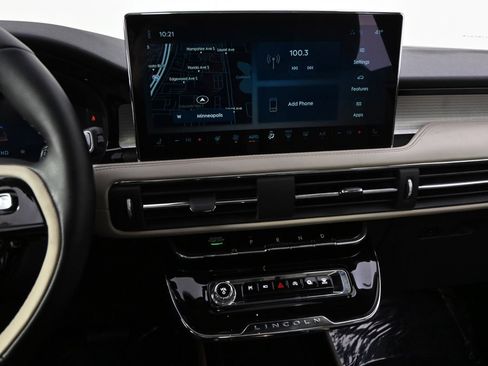 New 2026 Lincoln Corsair Premiere image 27