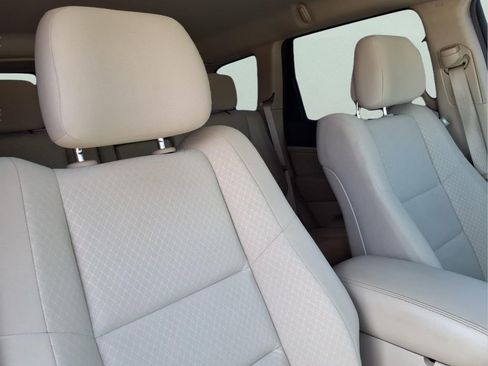 Used 2022 Jeep Grand Cherokee Laredo E image 13