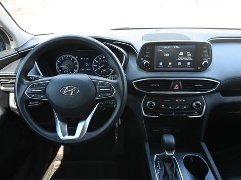 Used 2019 Hyundai Santa Fe SE image 9