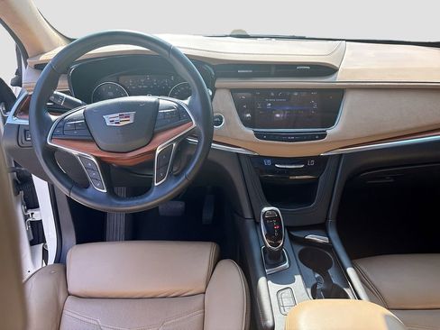Used 2017 Cadillac XT5 Platinum w/ Driver Assist Package AWD/4WD image 37