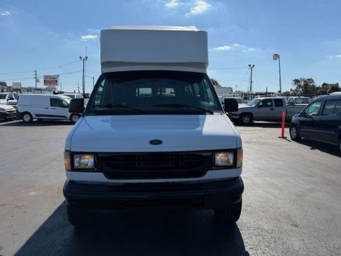 Used 2001 Ford E-350 and Econoline 350 Extended Super Duty image 3