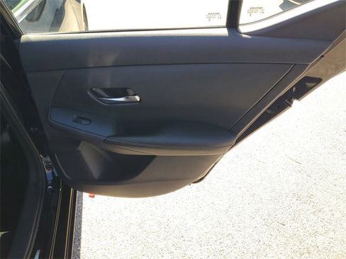 Used 2022 Nissan Sentra SV w/ Trunk Package image 30