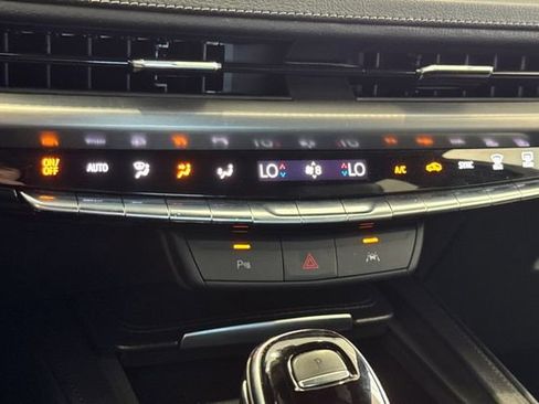 Certified 2025 Cadillac XT4 Premium Luxury image 16