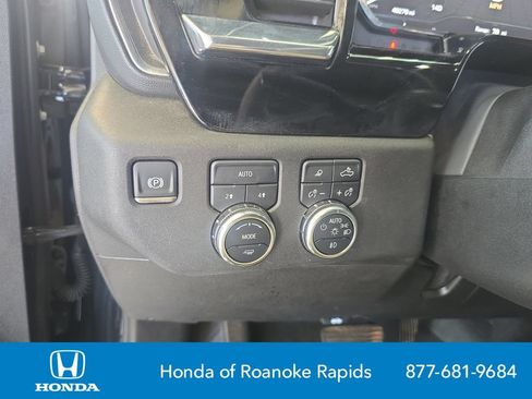 Used 2025 GMC Sierra 1500 SLT AWD/4WD image 24