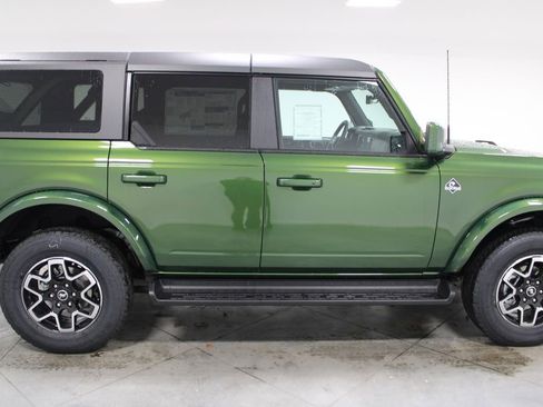 New 2025 Ford Bronco Outer Banks image 10