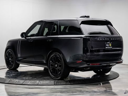 Used 2024 Land Rover Range Rover SE image 8