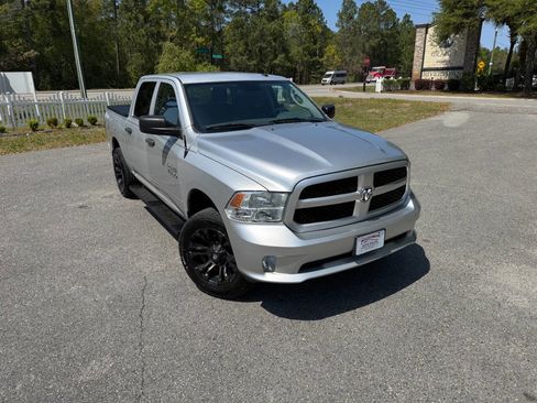 Used 2018 RAM 1500 Express image 39