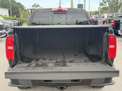 Used 2018 Chevrolet Colorado LT w/ LT Convenience Package RWD image 12