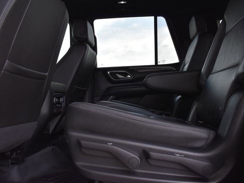 Used 2022 Chevrolet Tahoe Z71 w/ Luxury Package image 8