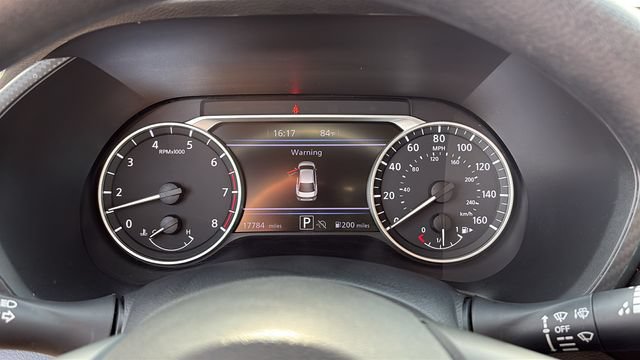 Certified 2024 Nissan Sentra SV FWD image 14
