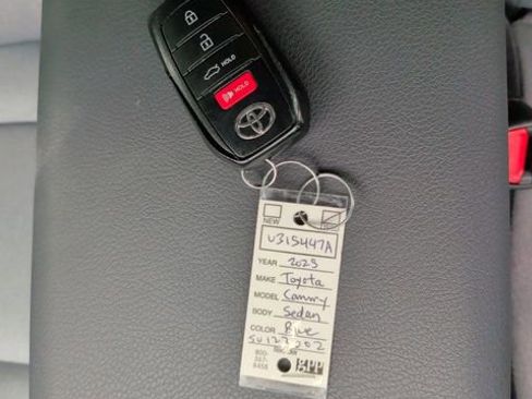 Used 2025 Toyota Camry LE w/ Convenience Package FWD image 33