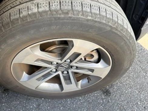 Used 2024 Honda Pilot EX-L image 12