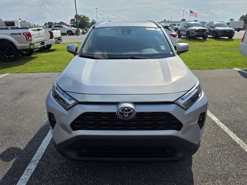 Used 2024 Toyota RAV4 XLE w/ Convenience Package FWD image 2