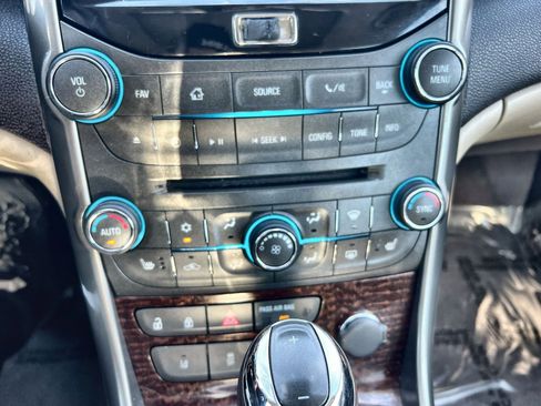 Used 2013 Chevrolet Malibu LT image 20