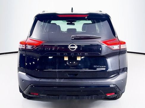 Used 2023 Nissan Rogue SV w/ SV Premium B Package image 6