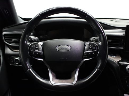 Used 2022 Ford Explorer Platinum RWD image 23
