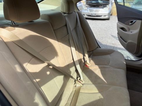 Used 2011 Buick LaCrosse CX image 23