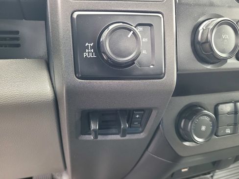 Used 2022 Ford F250 XL w/ Power Equipment Group AWD/4WD image 16