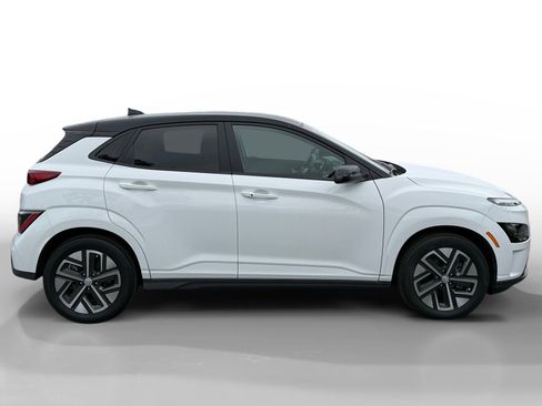 Certified 2022 Hyundai Kona SEL image 6