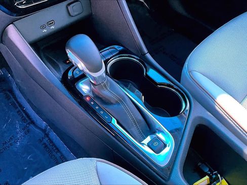 Used 2025 Buick Encore GX Avenir w/ Avenir Technology Package image 17