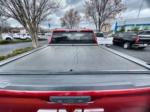 Used 2022 GMC Sierra 1500 SLT w/ SLT Convenience Package image 26