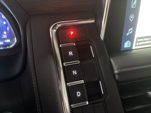 Used 2023 Chevrolet Tahoe High Country image 23