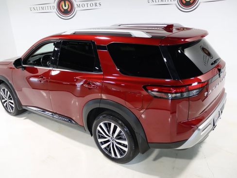 Used 2022 Nissan Pathfinder Platinum w/ Cargo Package image 10